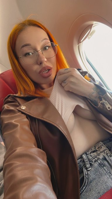 I like to fly 🧳 https://t.co/a09wzELa3r<a href="/tag/shoppingstar"class="tags"><span>#shoppingstar</span></a><a href="/tag/tryonhaul"class="tags"><span>#tryonhaul</span></a>