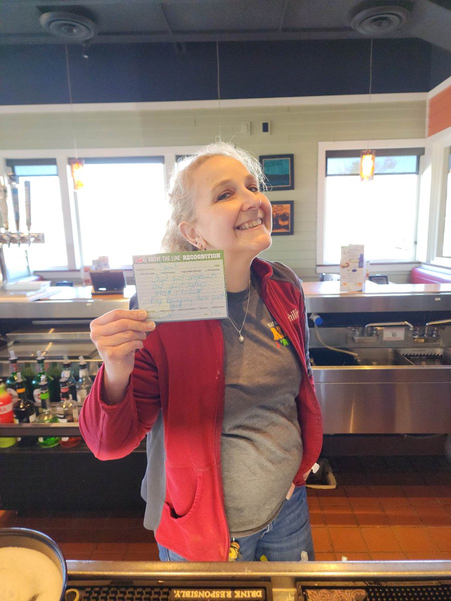 KarenBo98304704's tweet photo. Shout out to Sarah and Kailey for always driving guest metrics and building up regulars in Goshen! #chilislive @CaraLiebman @ethandshaffer @the_devonclark https://t.co/z7S22ji5s9
