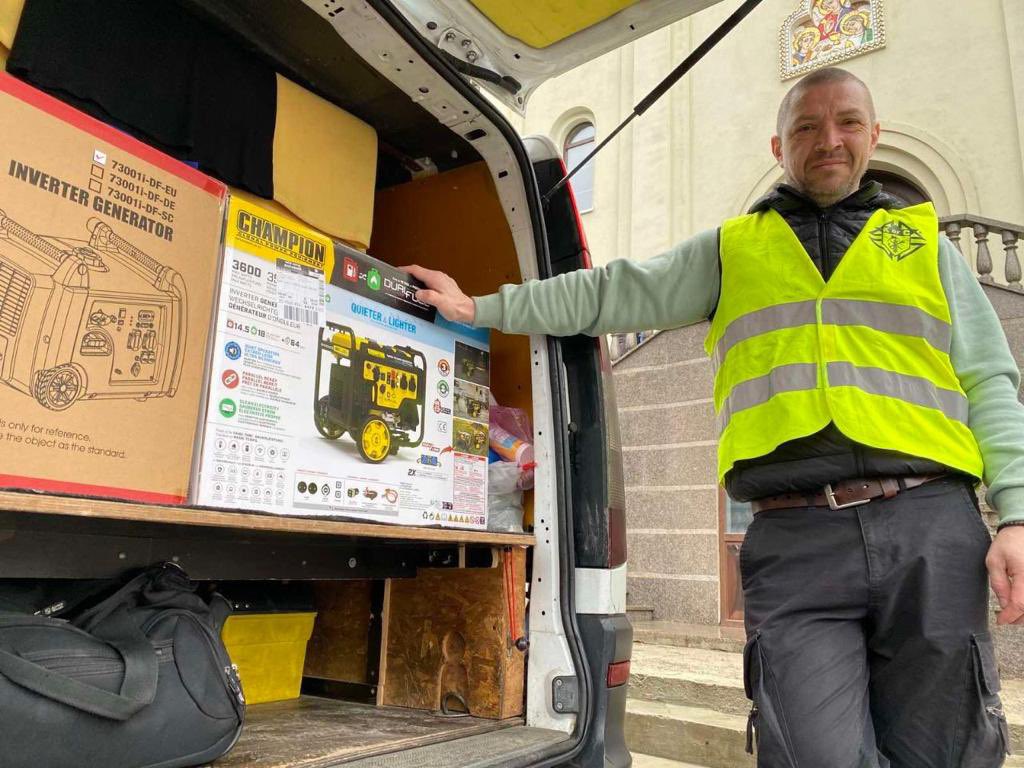 SCzyszek's tweet photo. 🇷🇺 bombs left many people in 🇺🇦 with no light &amp; heat throughout the winter. That’s why Knights of Columbus “empowered parishes” &amp; provided generators for @KofC Mercy Centers. An 🇺🇦priest said “We had many challenges, but we tried to overcome them with our brother Knights” Watch⬇️ https://t.co/mTMkvaf0AQ