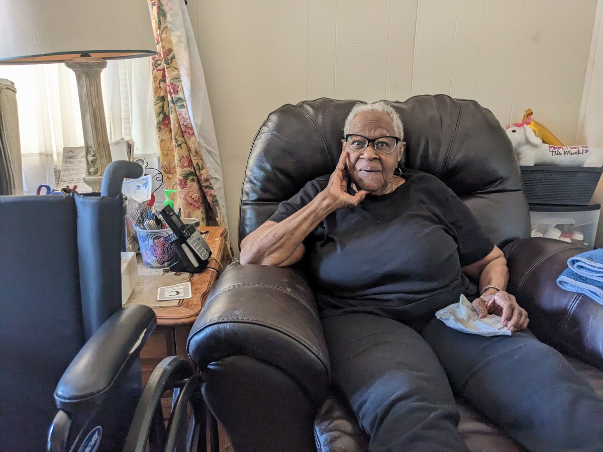 WordsByWillis's tweet photo. My latest, a reflection on Pocahontas Island's past and a peek into its future. Special thanks to Mrs. Kelley, Mrs. Cox and Ms. Green for introducing me to their island, one of the first free Black communities in America. RIP Mr. Richard A. Stewart, community historian and hero. https://t.co/wBMuLVhs2y