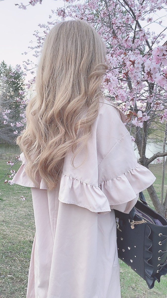 miamia4649's tweet photo. ハイトーン最高に気に入ってるの
🌸ꕤ*｡ﾟ
好きなメイクと髪色💇‍♀️💄
可愛いドレス着て👗
キラキラのネイル💅✨
夜職最高でしか���い♡ https://t.co/MoU2p6d2nj