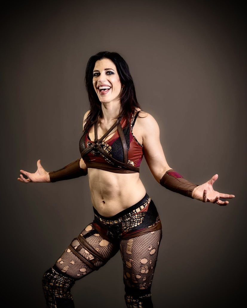 VVonstarr's tweet photo. I’m here for the violence and good vibes man @MCWWrestling @aimtocapture #LadiesNight2 https://t.co/v0AdK0JqQt