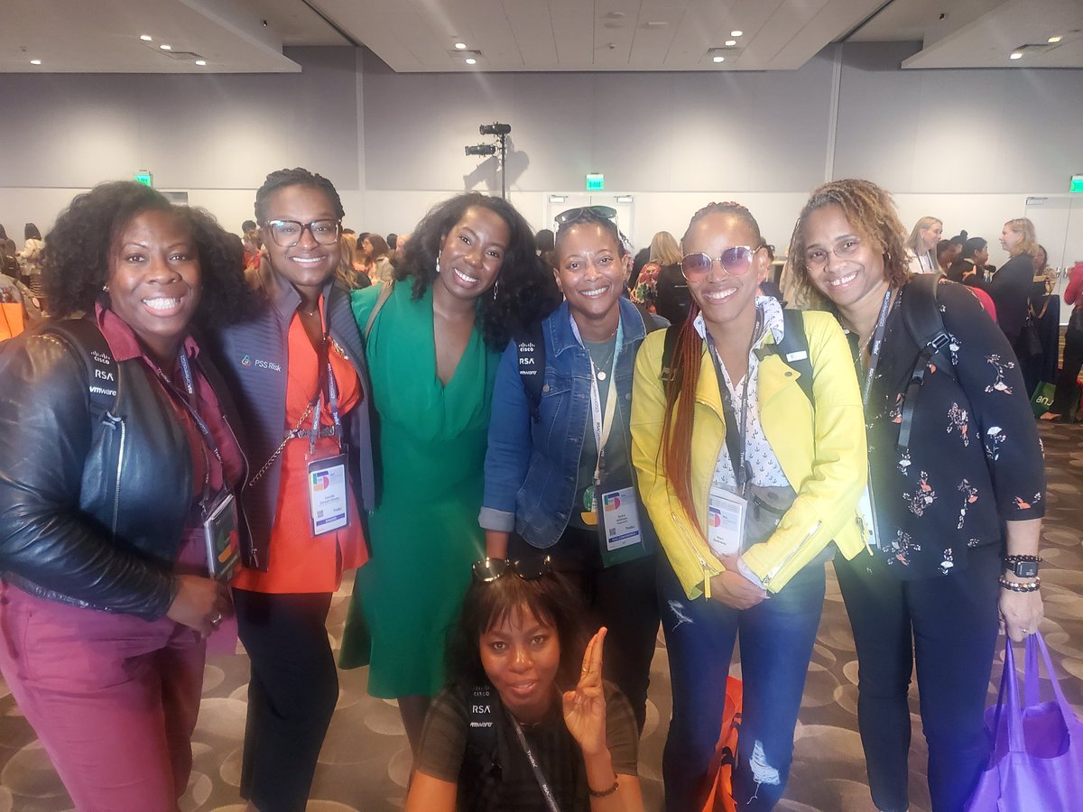 One of my highlights from yesterday's @RSAConference was meeting most of these #womenincyber IRL! Good seeing @marigalloway @Ambitiouslydrvn @CamilleEsq @sharethemic. Day 2. #RSAC #RSAC2023 #cybersecurity #dadaverse #makingspaceincyber #sharethemicincyber