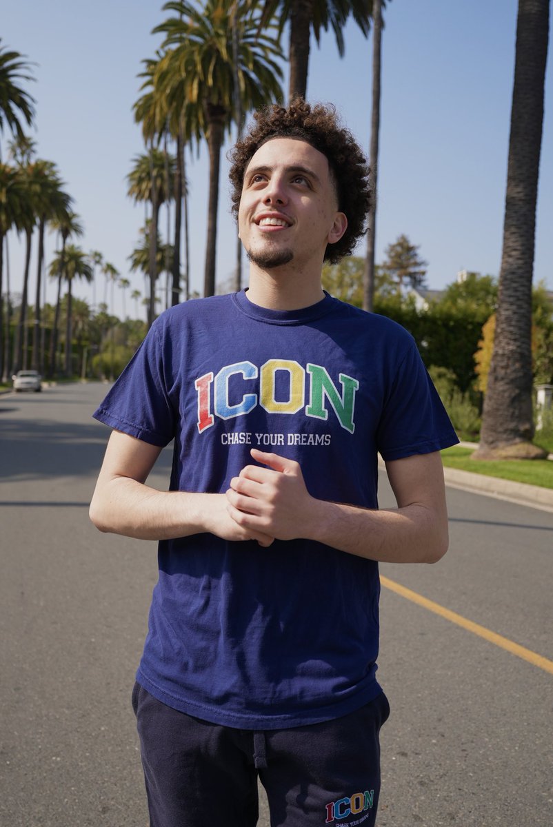 ramitheicon1's tweet image. Merch Dropping Friday on Ramitheicon.com 😊