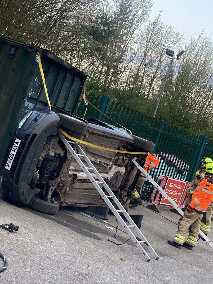 AcombOnCall's tweet photo. Brilliant RTC drill for the on call crew working alongside @FireAcomb White watch we had the task of extracting 2 casualty’s from  a car on its side big thanks to @fire_huntington White setting up the drill  🔥🚒📟 https://t.co/1xHtYBu9JZ