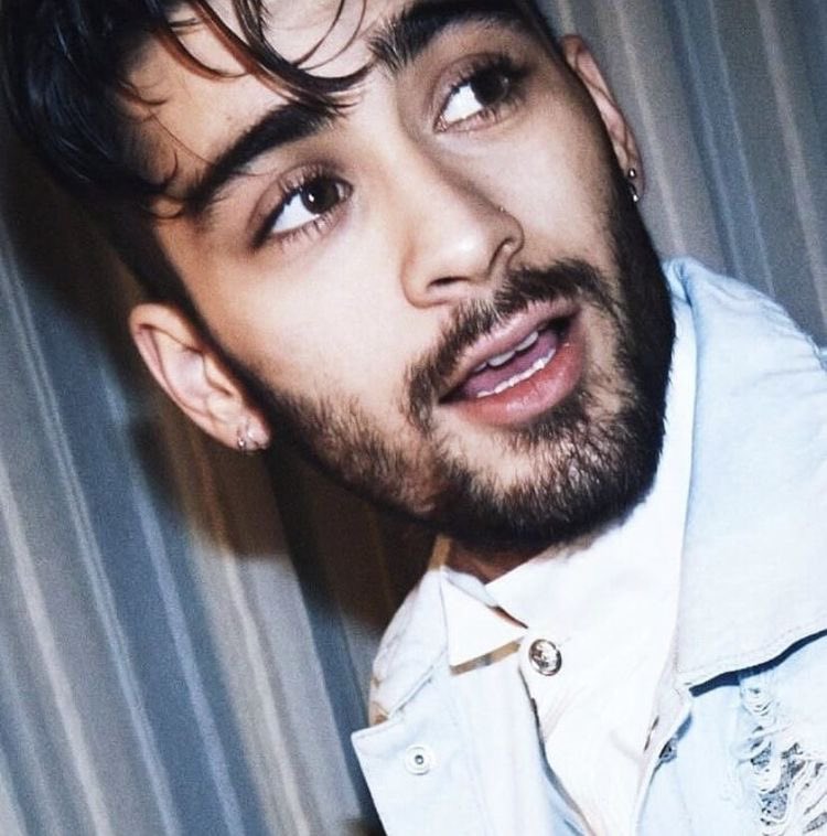 zayn pics (@sourcezayn) on Twitter photo 