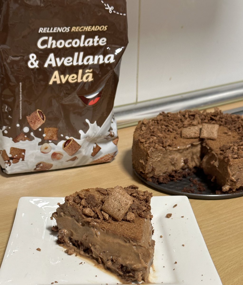payasyn_'s tweet photo. Cheesecake de cereales de chocolate del Mercadona ✌🏻 https://t.co/iD5FK6H99J