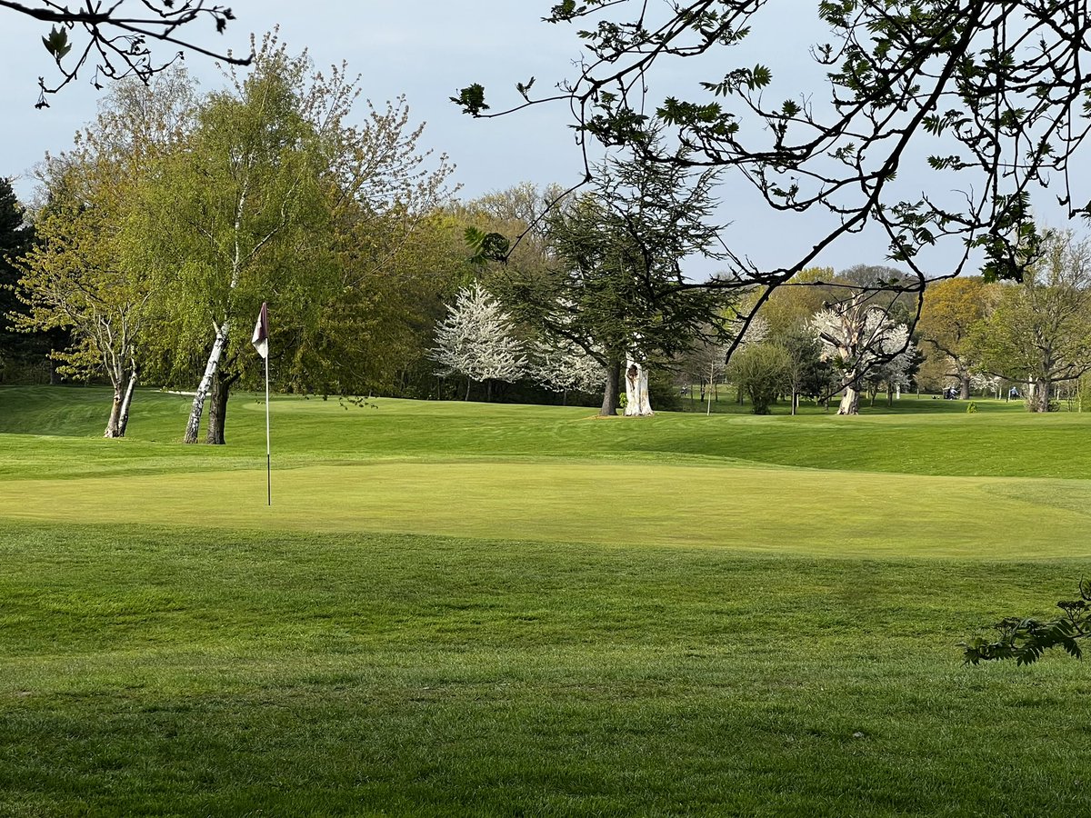 trickgolfshow's tweet photo. All set for tomorrow’s #Racetoparis @legolfnational Grand Finals @ThonockPark #KarstenLakes Good luck to all the finalists we are going to have a wonderful day at the home of @PINGTourEurope #ThonockPark https://t.co/8rdu7fNZ9U