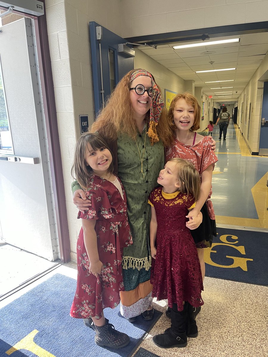 Claysville Family Literacy Night!
Amazing staff and families enjoying Harry Potter and the love of READING! ⁦<a href="/McGuffeySD/">McGuffey School Dist</a>⁩