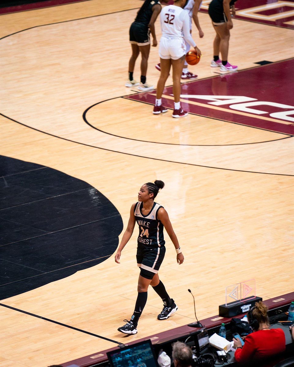 spearj23's tweet photo. Thank You, Deac Nation🎩🙌🏾 https://t.co/AzMYJhoJ9X