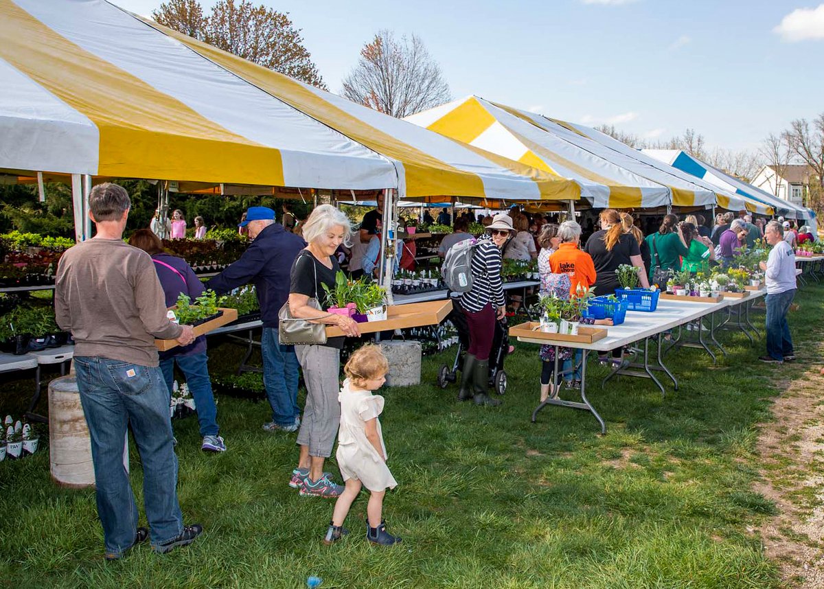 opcares's tweet photo. Spring has sprung! 🌺🌿🌻 

Get your green on at the Overland Park Arboretum's Annual Spring Plant Sale, happening April 28-30 from 9 a.m. to 5 p.m. Choose from 200+ locally grown plants and support future Arboretum projects.

Learn more at https://t.co/FWMF9d6sdl. https://t.co/PY1iIpVkCl