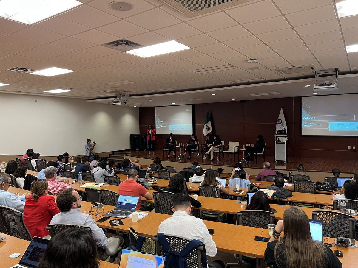 w_sotobruna's tweet image. 🌍 Thrilled to co-create with @2811platform @ashoka_mcc the 3rd Interuniversity Summit of Changemakers at @TecdeMonterrey, Campus Guadalajara! 📚 Over 100 participants from 30+ institutions across the continent are joining forces to make a difference! Higher education for…