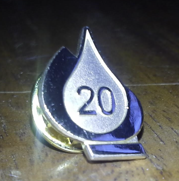 EdSzczerbinski's tweet photo. Quand on le peut, donner du #sang, du #plasma ou des #plaquettes est une belle façon de redonner, de se sentir utile et c'est une belle victoire aussi! @HemaQuebec #cancer https://t.co/zIVBT6AoAl