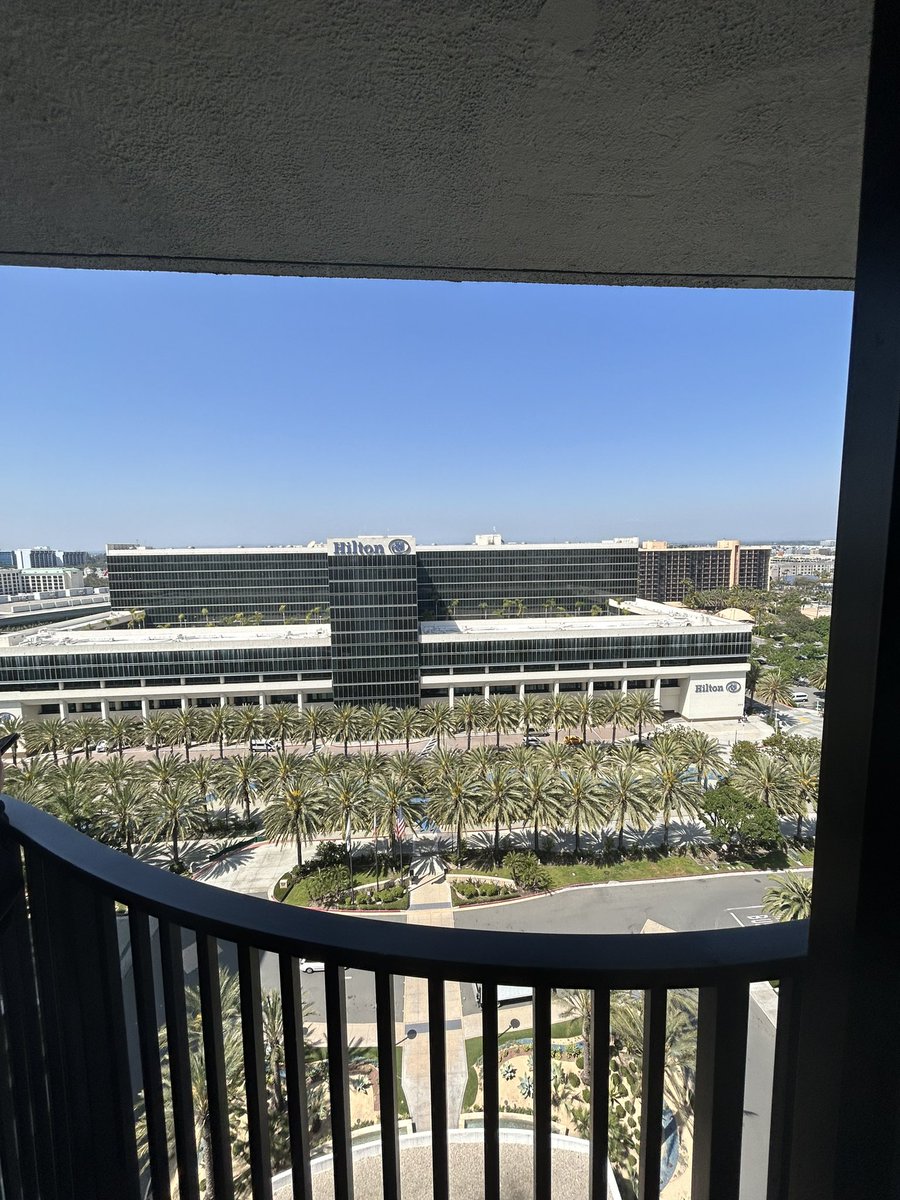 JamesyLive's tweet photo. Got my room! #bpa #bpanlc https://t.co/vfXQkTizLP