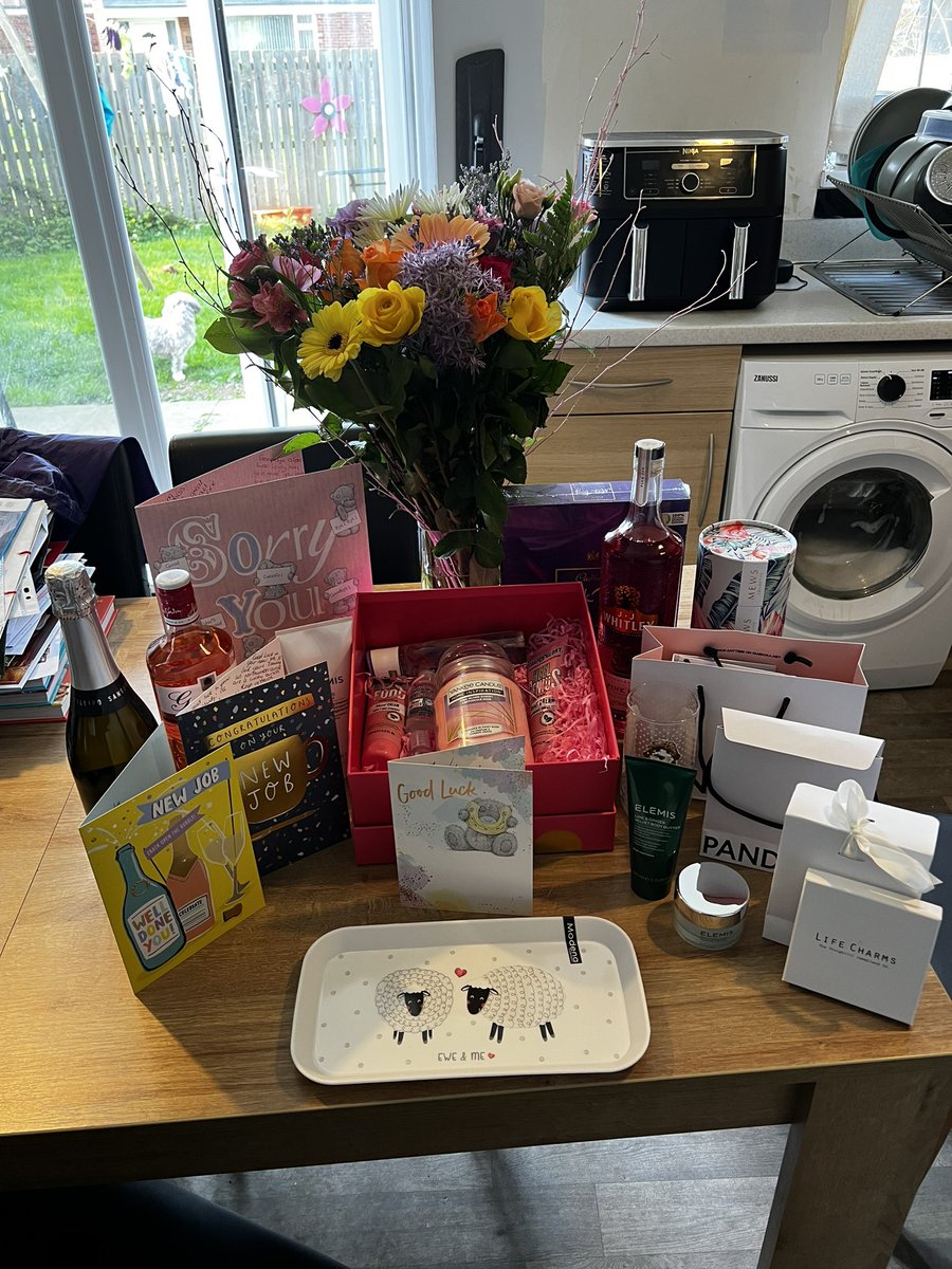 Mandyj72's tweet image. Totally spoilt, gonna miss my work buddies in Newcastle but looking forward to a new team lead role within district nursing in North Northumberland ☺️