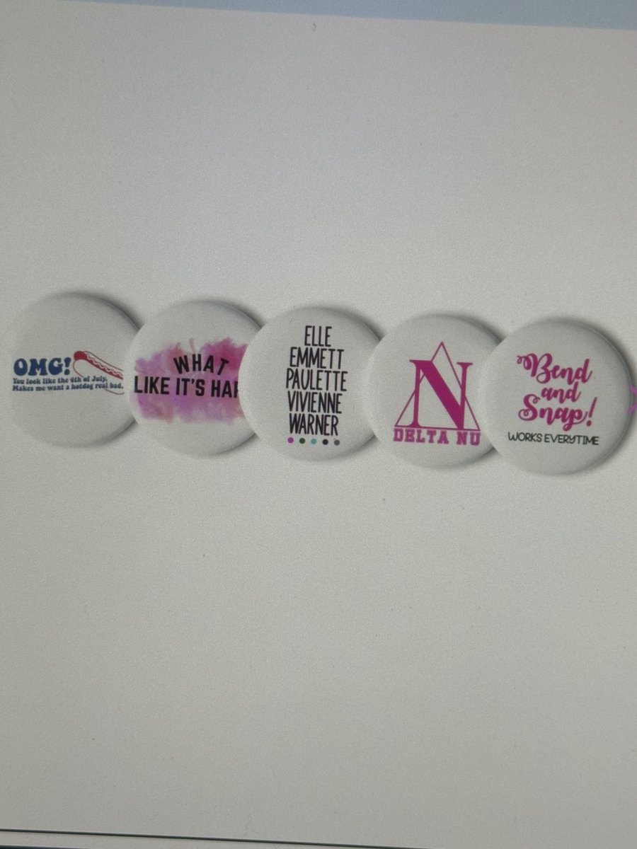 FandomMade's tweet photo. Paging all #LegallyBlonde fans!
#ElleWoods for President!
And take a look at our all new #pin set!
https://t.co/bDy4Y8RSRQ
#SmallBusiness #fandom #fandomdesigns #fandommade #dailydrop https://t.co/VXZlwtUXMy