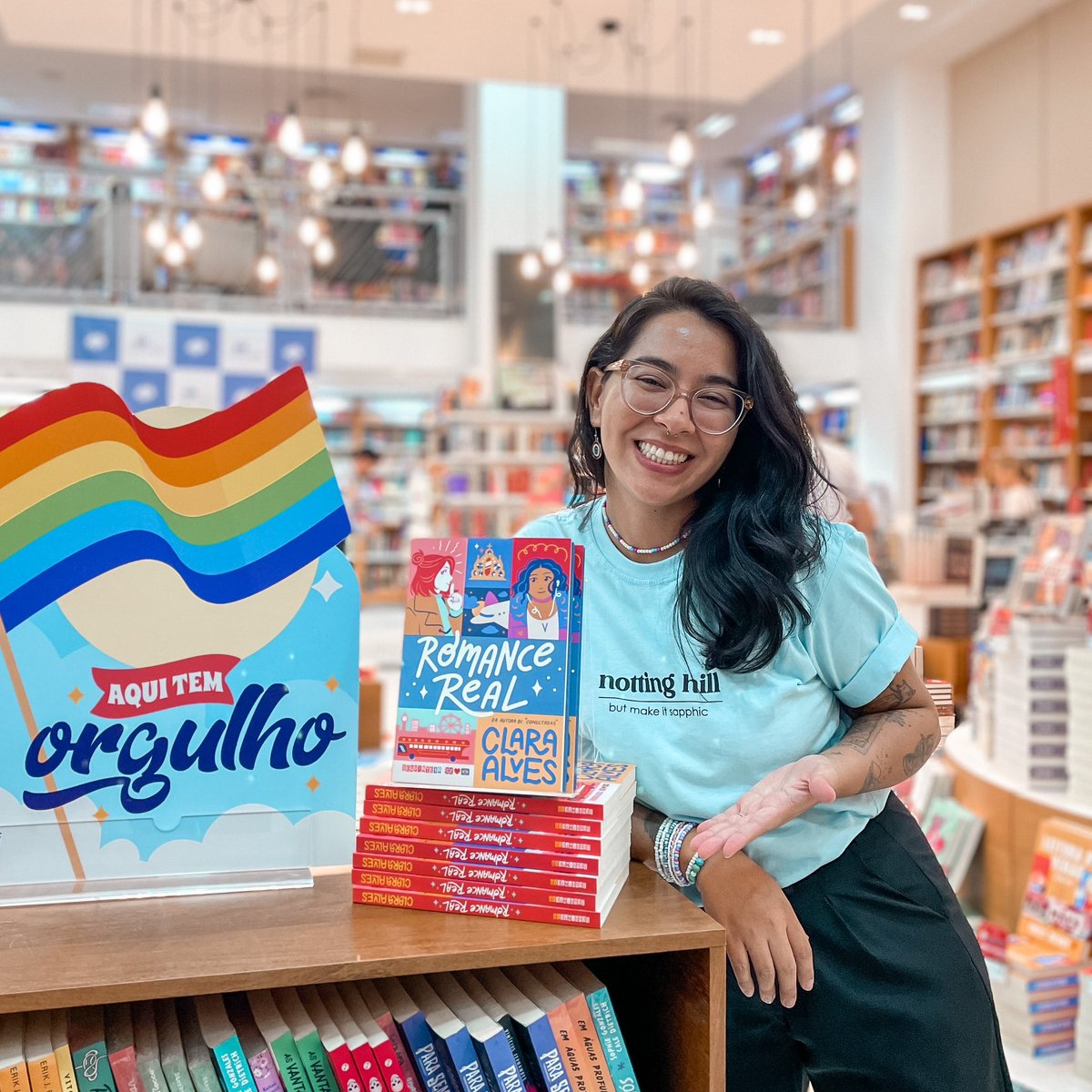 muito feliz com o filme de vbsa e a segunda temp de heartstopper etc 

mas e quando vamos ter um romancezinho sáfico pra assistir?