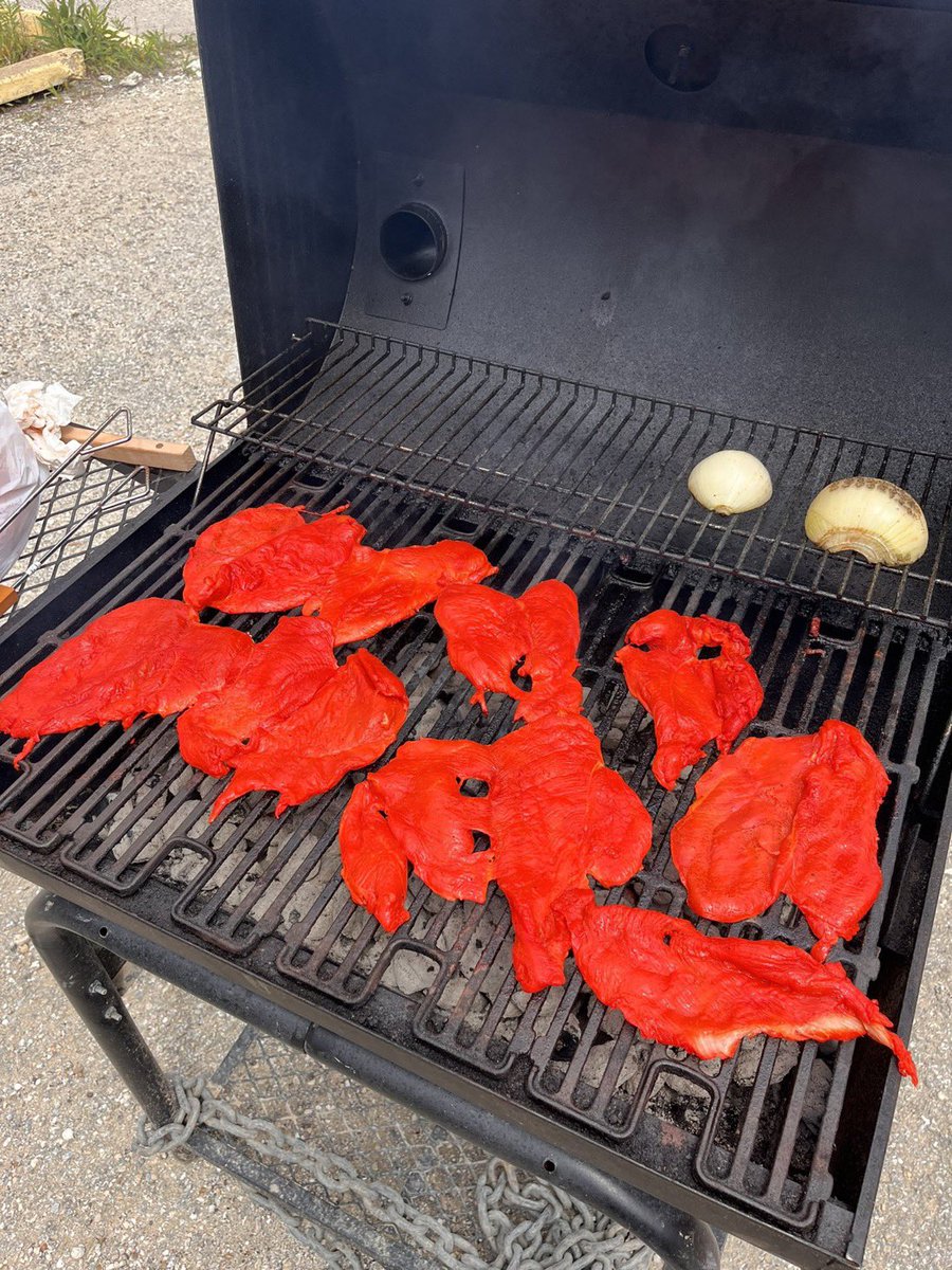 ryanb______'s tweet photo. Making food for my family https://t.co/l0X3EqgCXt