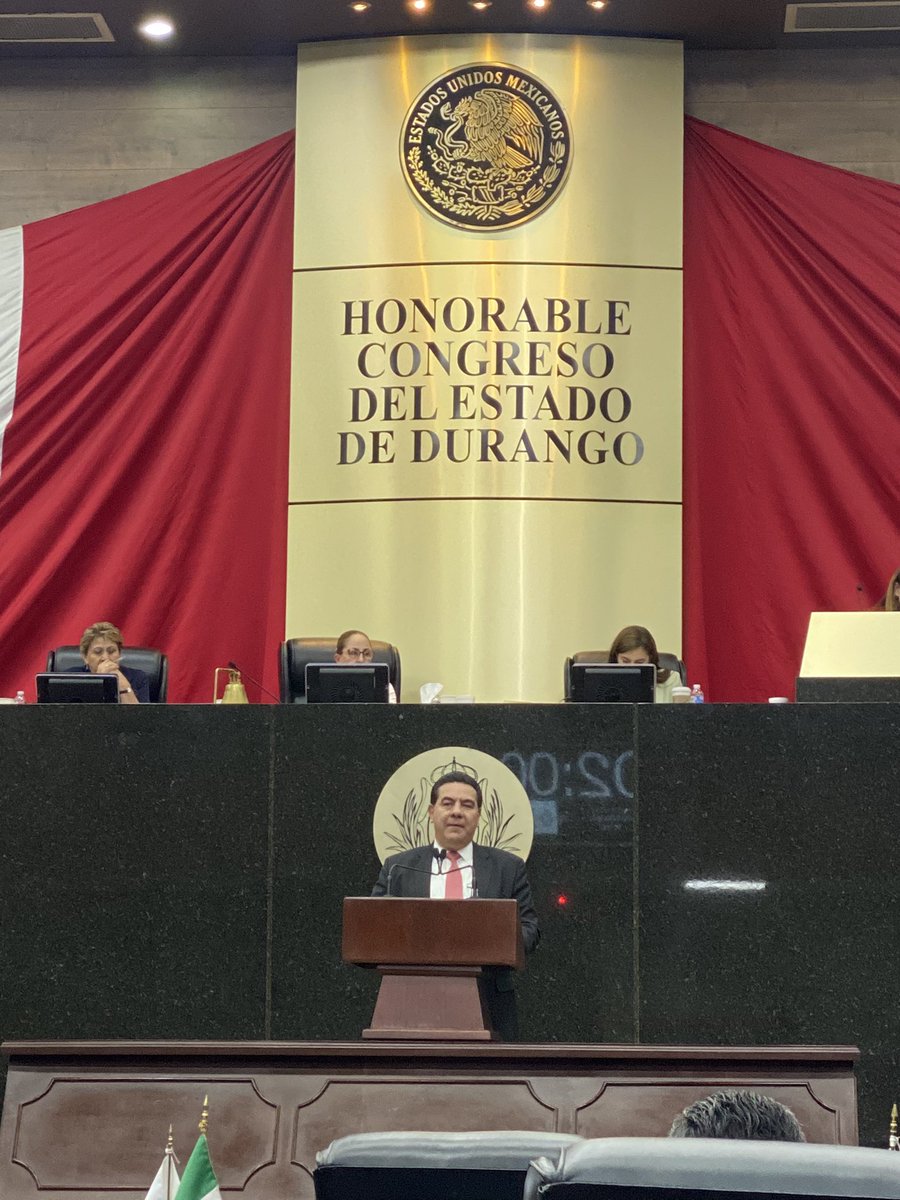 CPCDurango's tweet photo. 🔍Nuestro reconocimiento a los diputados que el día hoy aprobaron el derecho humano a Vivir en un Ambiente Libre de Corrupción. Reforma constitucional de gran relevancia, impulsada por este Consejo con la participación de la sociedad civil organizada. 🧵 1/2 https://t.co/3pgOAl2IoV