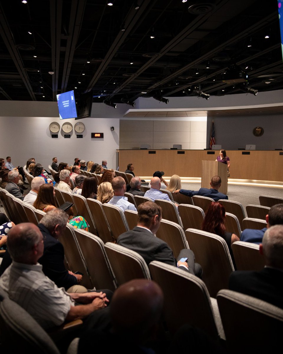 GilbertYourTown's tweet photo. Last night, @GilbertAZMayor hosted the 2023 State of the Town. 🎉

Watch to learn about:

▫️ Latest infrastructure projects

▫️ Higher education initiatives

▫️ Expansion of the @dignityhealthaz Mercy Gilbert Medical Center with @phxchildrens

Watch now ➡️ https://t.co/IBUz0YU1Nq https://t.co/27HIiaLt4f