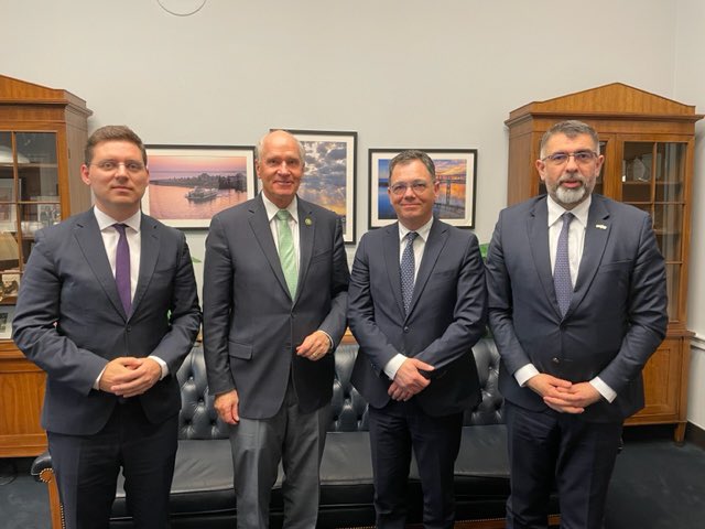 USRepKeating's tweet photo. Excellent meeting with a parliamentary delegation from Romania. Together we discussed our NATO cooperation, Black Sea regional security and our determination to support a free and democratic Ukraine. #USRomania @StefanRaduOprea @RCazanciuc @negrescuvictor https://t.co/D1rGyf5rTS