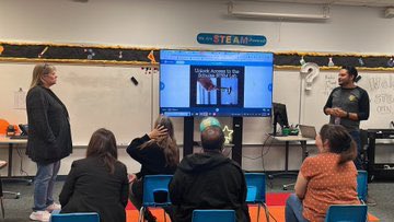 ArellanoTeach's tweet image. So excited to have our teachers explore our New STEAM Lab and the amazing things they can do with their students! Thank you to everyone that helped me make it possible! #TheSchulzeExperience #STEAMLAB @ChejuanaMar