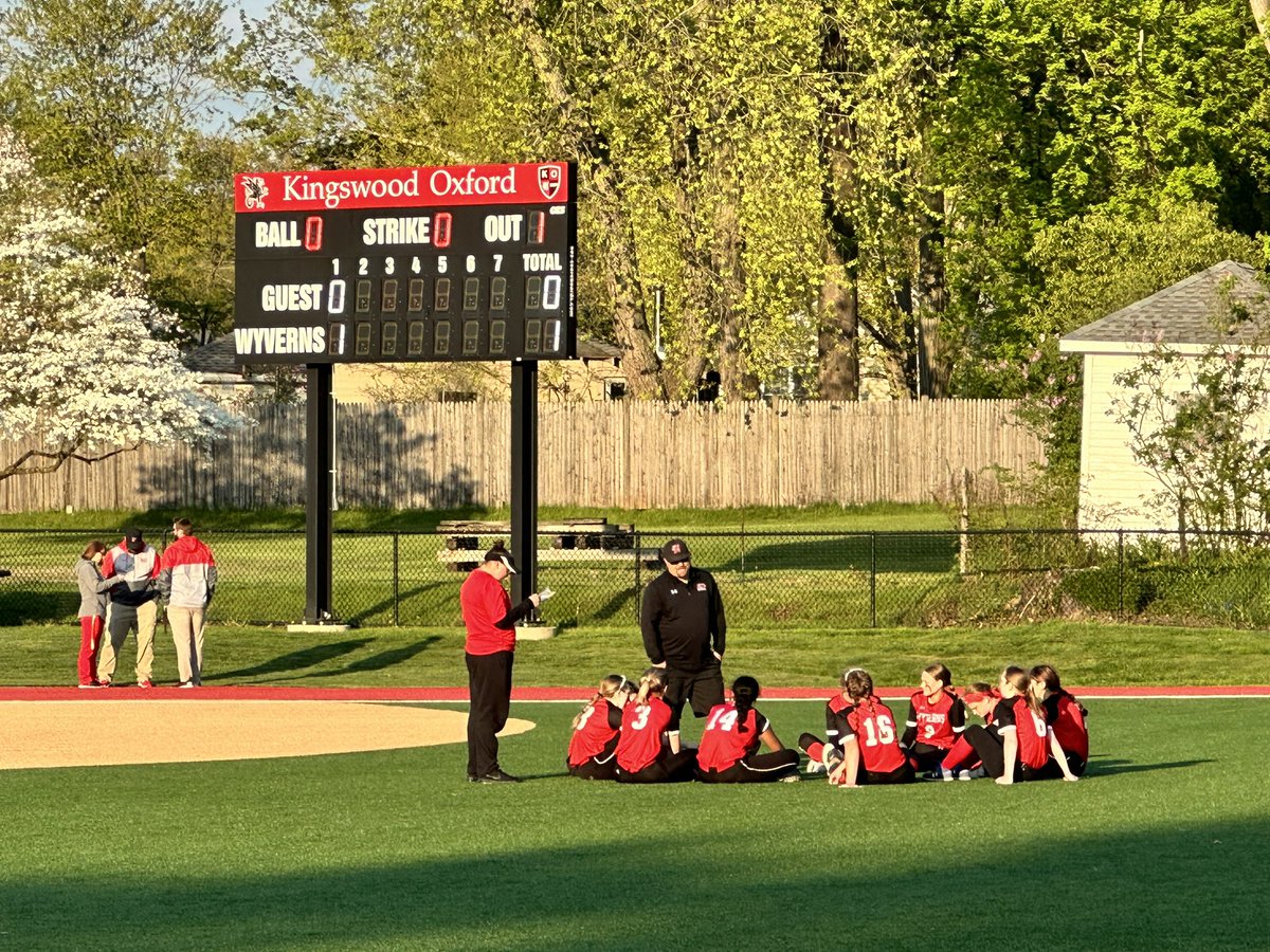 ThomasDillow's tweet photo. The sweet circle of victory after an 11th inning pitching battle against Westminster.  Way to go @WyvernAthletics softball!  @WyvernNation https://t.co/IG2dsLikva