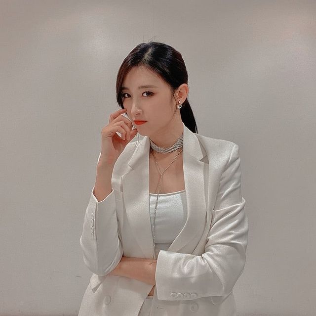 ⠀⠀⠀⠀⠀ ⠀       왔✧ · ↳ Self love looks good on me.