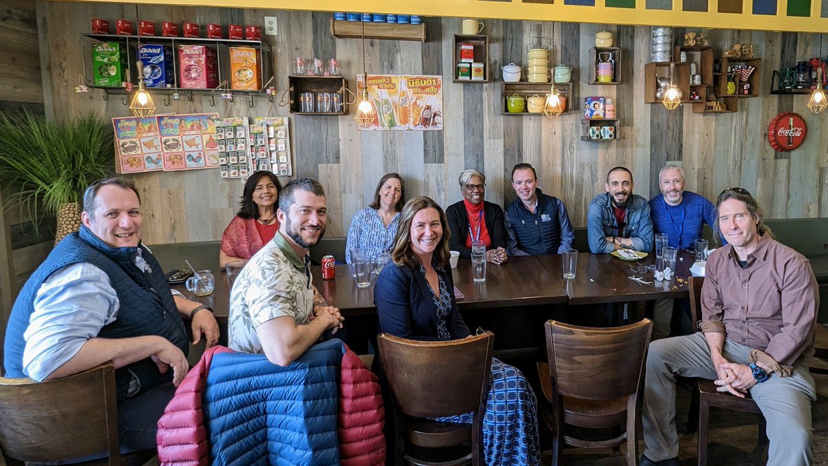 I ❤️my SCR team <a href="/APSVirginia/">Arlington Public Schools</a> Today we celebrated Alicia Zekan for #AdministrativeProfessionalsDay2023 She makes it all happen! #gratitude