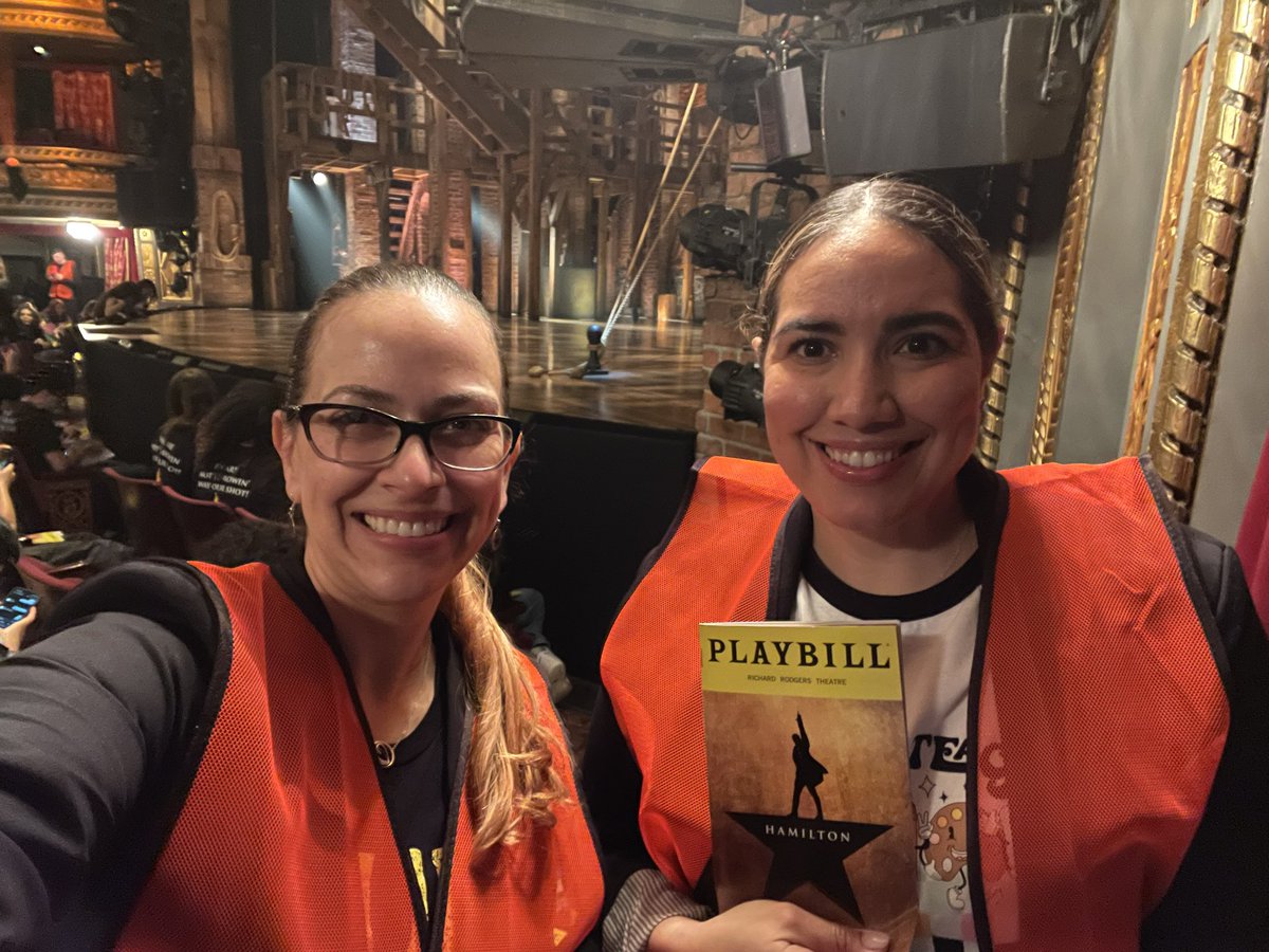 Thank you, thank you, THANK YOU to @Gilder_Lehrman for this memorable opportunity for our middle schoolers to experience the @HamiltonMusical after completing their #EduHam project! 🌟 We had an AMAZING time and will never forget it!! @PS315LabSchool @CSD10Bronx