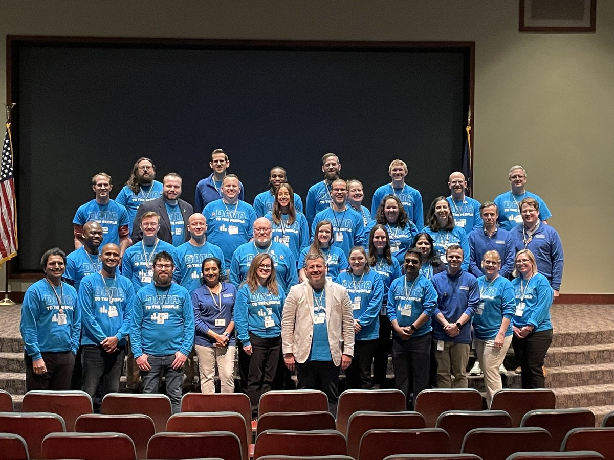 IndianaMPH's tweet image. Thanks for coming out to #DataDay2023! After the event, we organized ourselves in rows and columns. Enjoy! #data #teamphoto