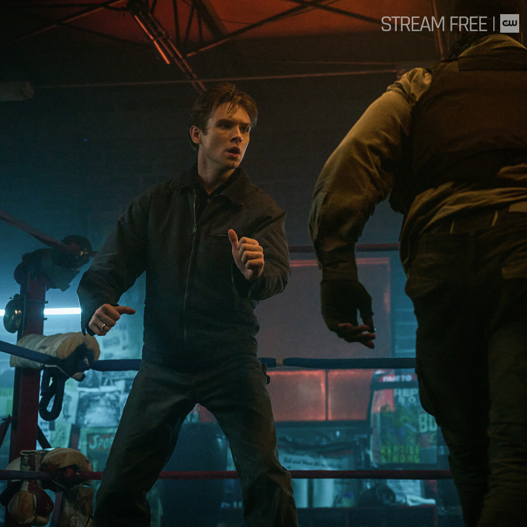 TheCW_GothamK's tweet photo. Time to fight 🥊 #CWGothamKnights https://t.co/hEsCUtXq9C