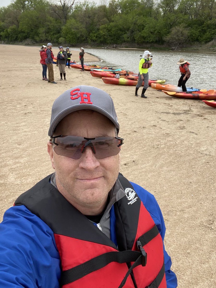 TopekaCM's tweet photo. Thanks to ⁦@FriendsoftheKaw⁩ for a great river trip. Such a beautiful way to see the city! ⁦@cityoftopeka⁩ https://t.co/ZD4wcy13es