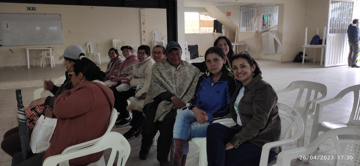 SoniaAcunaL's tweet image. El Centro Nacional de Hotelería, Turismo y Alimentos 🏨, ¡Llegó al Campo! Gracias a la estrategia #CampeSENA nos encontramos en la vereda Pasquilla - Ciudad Bolivar, escuchando a los campesinos y realizando inscripciones de #FormaciónComplementaria 🌱