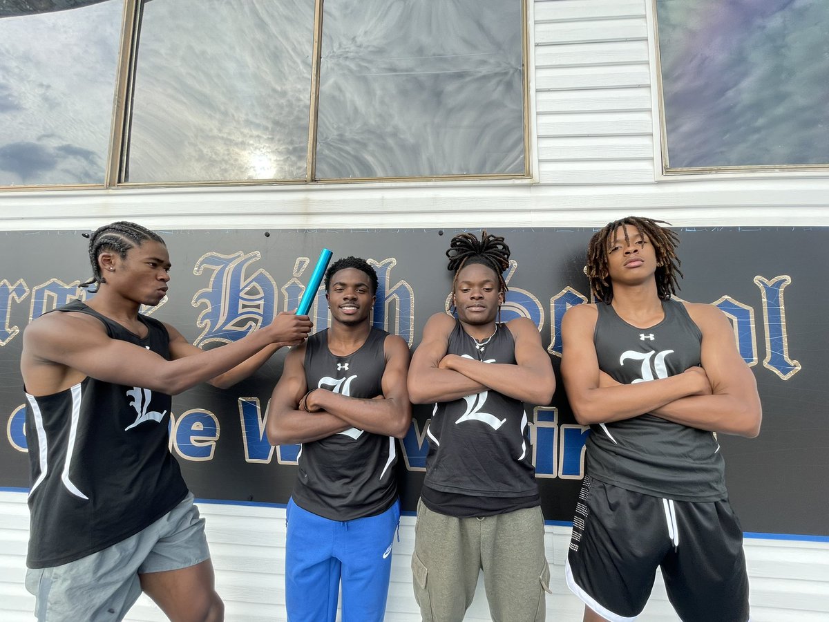 lhs_trackteam's tweet photo. So proud of John, Zion, Mari &amp; Jordan as they head to the Great 8! #theseboysarefast #itsalwaysagreatdaytobeawolverine @LHSintheNews @JohnSherman3rd @2i0nG https://t.co/daPfkeNM7q