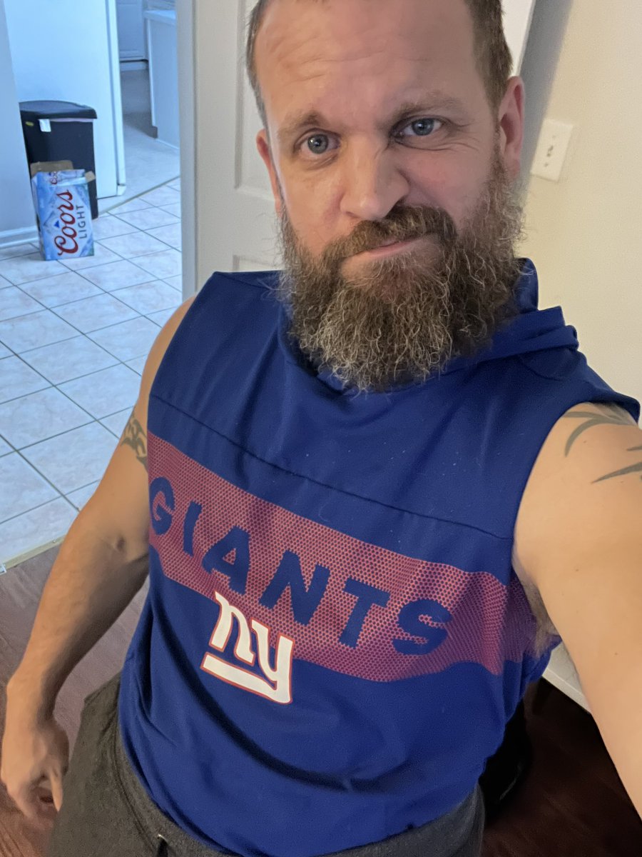 markzanetto's tweet photo. It’s a good thing I’m married.. y’all
Would
Be screwed 😂😂😂 forget
The Coors light box in the background .. I’m celebrating figuring out how to get my son asleep when my wife works! #IamAllThatIsMan #Giants https://t.co/lyarc47CoW
