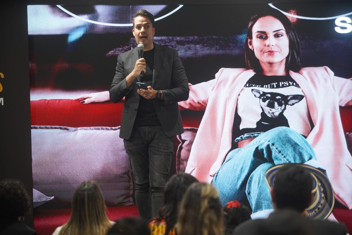 "Queríamos contar las historias de esas mujeres poderosas en Colombia para inspirar a millones de mujeres a que se crean el cuento, que sepan que todo lo que se propongan lo podían lograr" <a href="/CamiloBetancurM/">Camilo Betancur M</a>, CEO de <a href="/LA7EM_/">LA7EM</a>