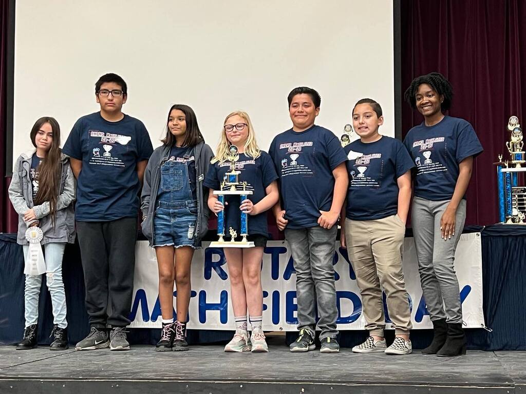 cmpms_official's tweet photo. Congratulation to our Paige Mathletes who finished 3rd overall at last weekend’s Math Field Day. Way to go Patriots! https://t.co/l7ST50juz1