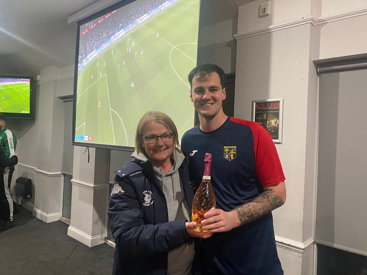 If there was any doubt.... our MOM tonight was <a href="/darealollie/">Ollie</a> 
Awesome all game and two penalty saves! 👊 #playoffhero
🔴🔵 #UpTheLinnets
