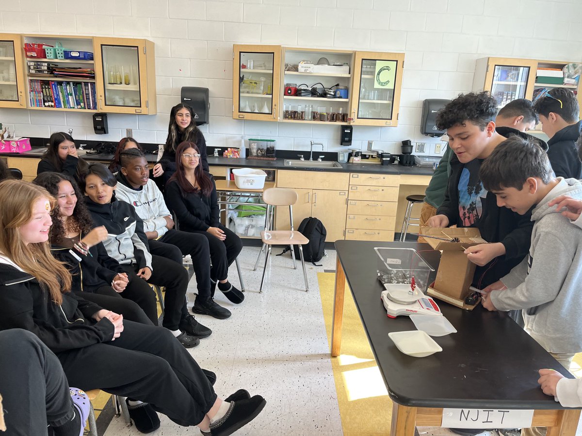 Mrs. Dunn tweet media