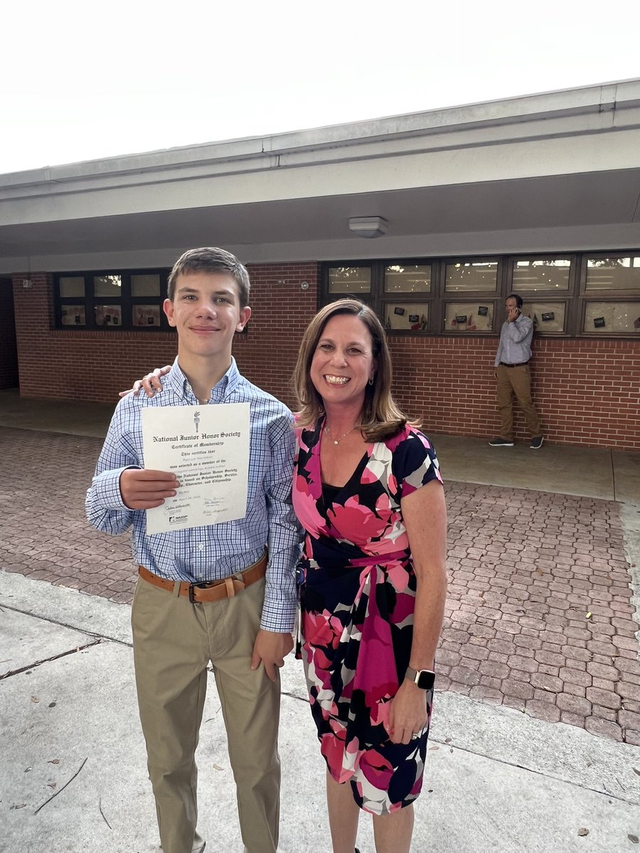 AP_Hartman's tweet image. Beautiful NJHS induction ceremony this evening at @GatorsWlms! We are so proud of how far he has come! Thank you @sdpbc_lindsay for being not only a principal but your students’ greatest cheerleader!