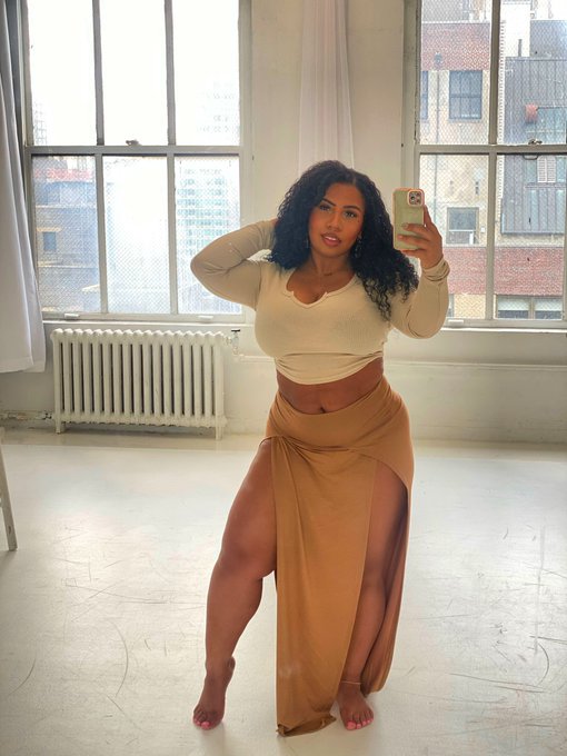 Earth angel 🌹✨ https://t.co/eP3Sbcw7BE