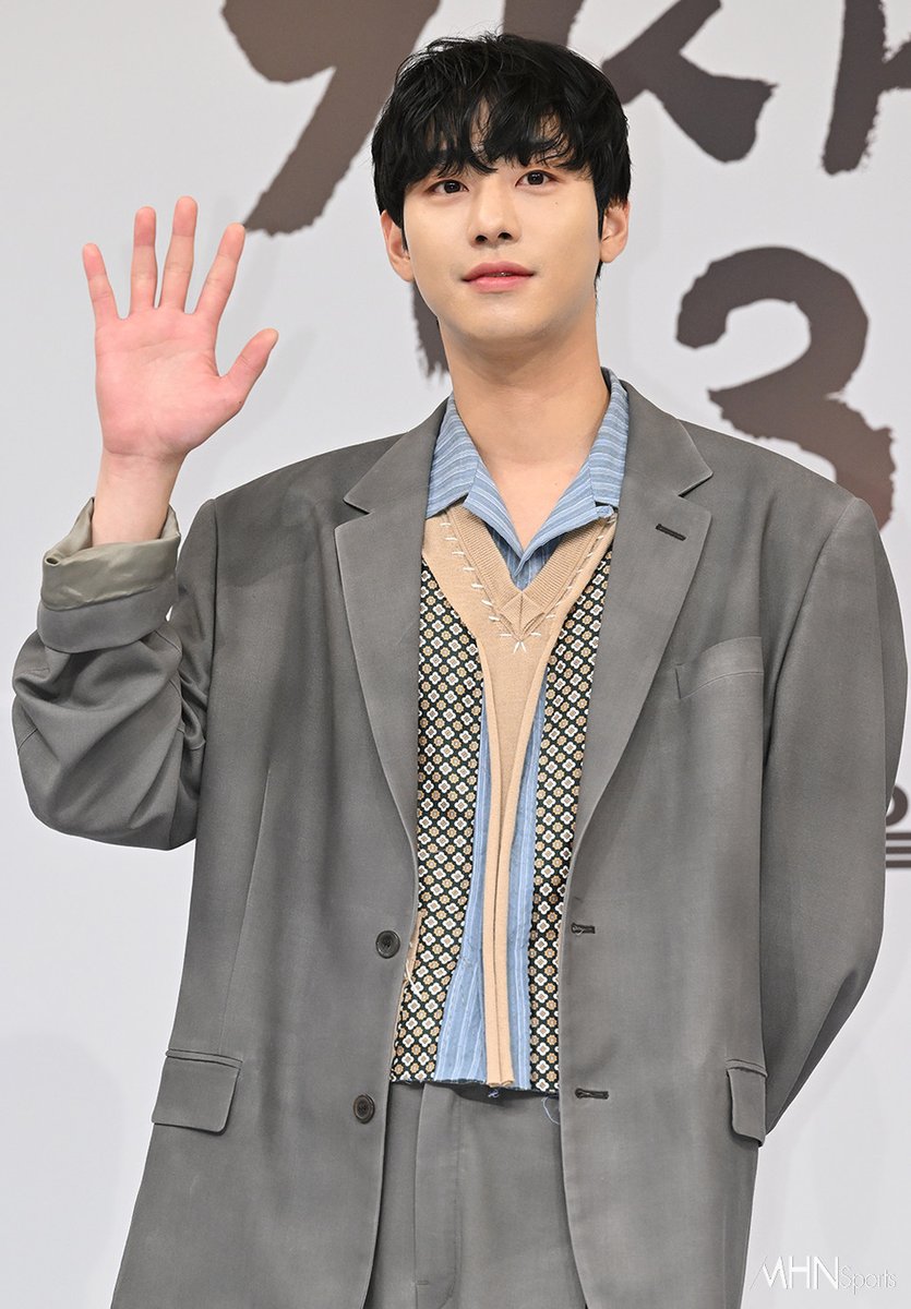 AhnBrasil's tweet photo. — 📸 • Ahn HyoSeop na conferência de imprensa do próximo drama da SBS #DrRomantic3! 🩵

#AhnHyoseop #안효섭 ©️dailyahnhyoseop https://t.co/TnNsMRMuXQ