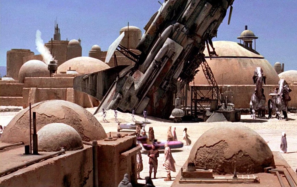 mel_miniatures's tweet photo. The Dowager Queen, the ship that appears crashed in Mos Eisley in the Special Edition in Micro Machines scale. 

For some reason it reminded me of the work of John Berkey, so I used his marvelous work as reference for the unknown parts. https://t.co/BtZdEwFw3i