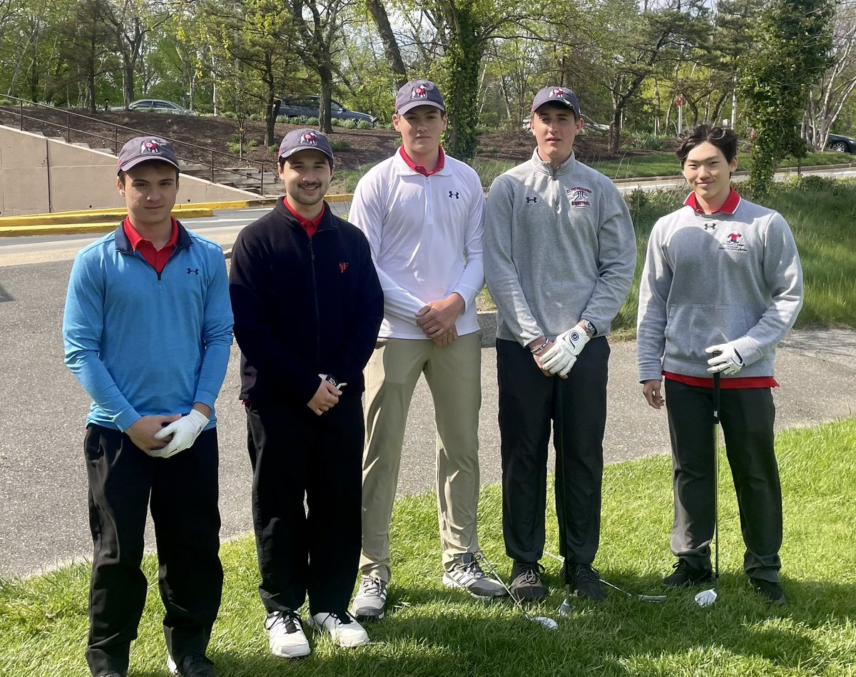 Congrats to the boys on defeating both St. Edmund’s (5-0) and Holy Cross (3-2) today at North Shore Towers CC!!!  6-0 on the season with 3 regular season matches left!