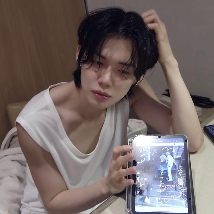 эххх, давненько меня здесь не было..... как у вас тут дела, родные, рассказывайте, что новенького произошло???