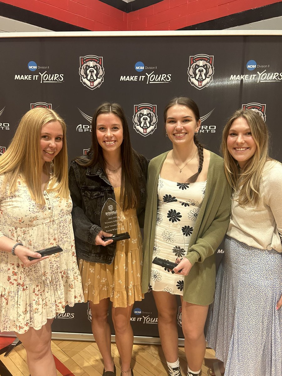 dyouvillesaints's tweet photo. This years 2022-2023 D’Youville Athletics Award Winners for @dyouvillewvb 
The Most Improved Player - Maddy Bradshaw
MVP - Emma Wlostowski
The Saint Award - Eve Musielak
#GoSaints | #FeedTheDawgs https://t.co/RBCyACPxy6