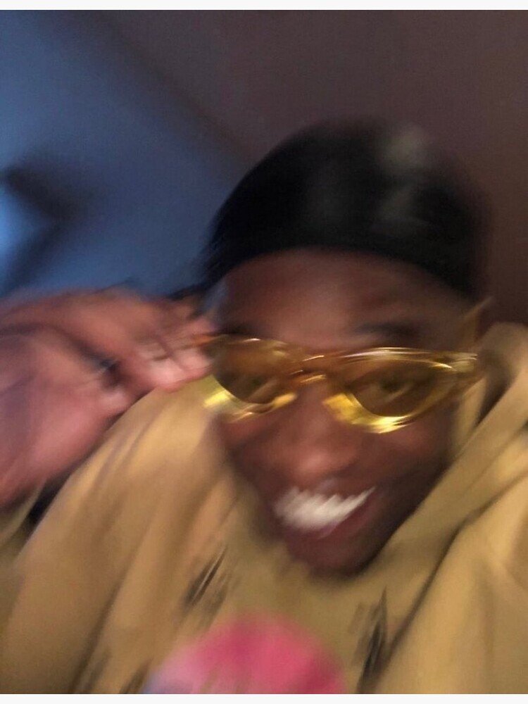 savmoro's tweet photo. me in clincals doing what I love vs me getting home and realizing I have to turn in paperwork and study for the next set of tests https://t.co/2gS0fk4EXP
