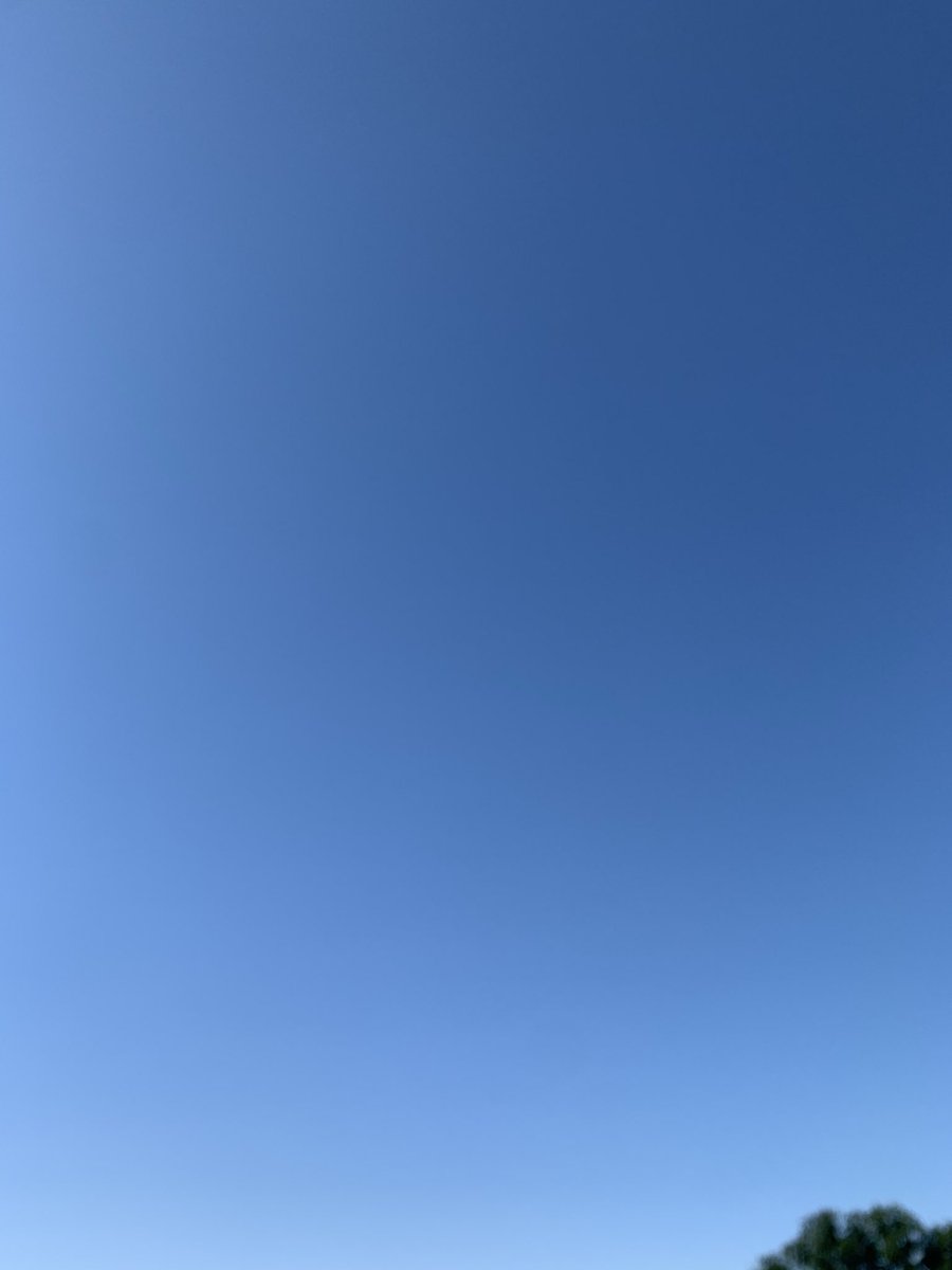nock_app's tweet photo. •ᴗ•)وﾞ㌧㌧　 

                  ／ 　　　　　　
　　　　  
　　　　　おはノック〜！

                 ＼

都内は久しぶりに☀️
今日もどうぞよろしくお願いします！
#企業公式が地元の天気を言い合う https://t.co/2bxEaJBdoy