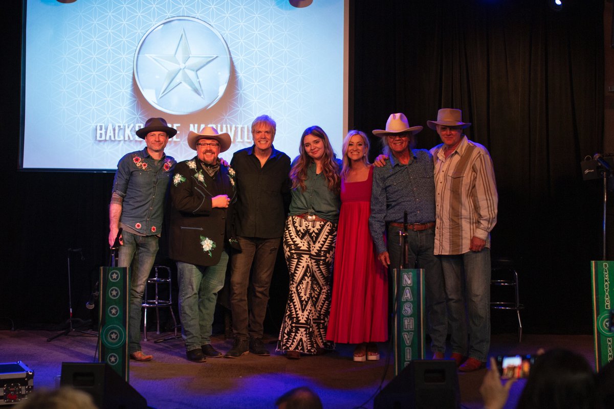 BackstageNash's tweet photo. Check out photos from #BackstageNashville with @earlbudlee, Don Sampson, @RayStephenson, @tifftycent, @SayhowdyScott, Mark Lavey and Katelyn Myers at https://t.co/yQ6Ur35GMZ!
📷: Claudia Kern @csskkk

#downtownNashville #CountryMusic @3rdAndLindsley https://t.co/UapPFWmb5d